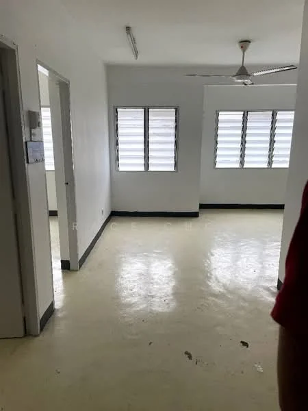 Room features: white painted walls, plain ceiling, ceiling fan, two sliding windows, vinyl flooring, light-colored floor, doorway leading to another room, baseboards; style: minimalist.