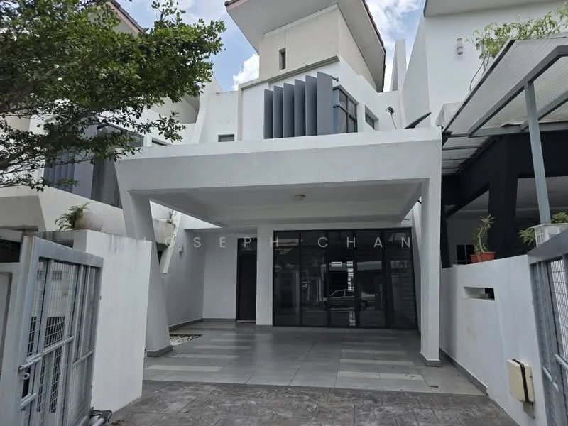 Exterior type: semi-detached house; features: white painted facade, glass entrance doors, concrete overhang, horizontal louvre screens, grey tiled flooring, manicured landscaping, carport with awning, modern architectural design; style: modern.