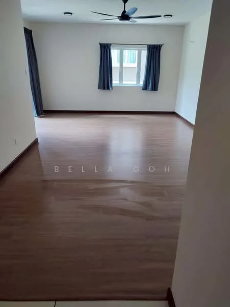 Living features: laminate flooring, white painted walls, 5-blade ceiling fan, floor-to-ceiling window, curtains in blue, natural light from window, neutral color scheme, spacious layout; style: modern.