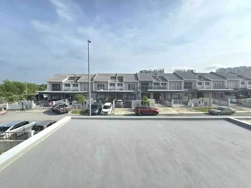 Exterior type: linked terrace house; features: two-storey linked terrace houses, grey tiled roofs, white painted facade, front driveways, manicured lawns, street lighting, parking spaces visible, surrounded by greenery, urban residential area, clear blue sky; style: modern.