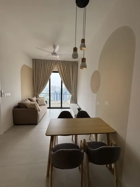 Living features: 3-seater fabric sofa in beige, floor-to-ceiling windows with city view, light grey walls, recessed ceiling with pendant lights, ceiling fan, dining table with 4 chairs, curtains in light beige, light-colored flooring; style: modern; view: city.