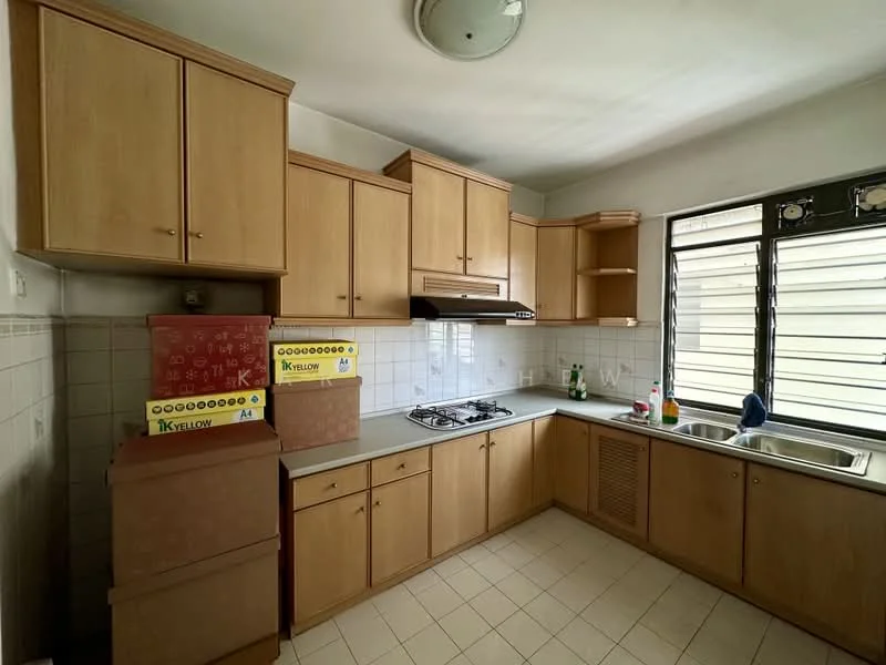 Kitchen features: wood cabinetry, grey countertop, stainless-steel sink, chrome pull-down faucet, 4-burner gas hob, built-in range hood, white tiled backsplash, ceramic tile flooring, window with metal grille, boxes for storage.