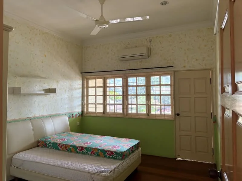 Bedroom features: queen-size bed with floral mattress, white upholstered bed frame, wooden flooring, green painted walls, textured wallpaper, ceiling fan, wall-mounted air conditioning unit, window with multiple panes, built-in shelf, door with panel design.