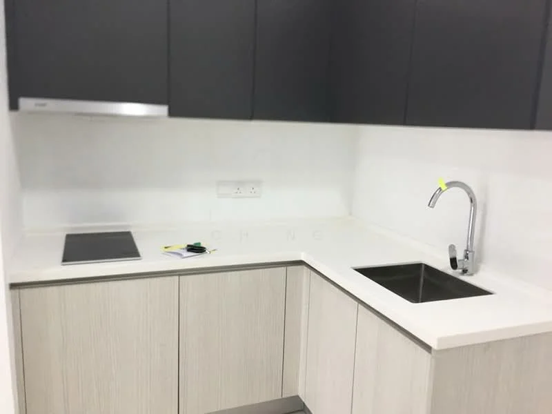 Kitchen features: grey upper cabinets, light wood lower cabinets, white quartz countertop, single-bowl stainless-steel sink, chrome pull-down faucet, built-in induction cooktop, white tiled backsplash, power outlets on the wall; style: modern.