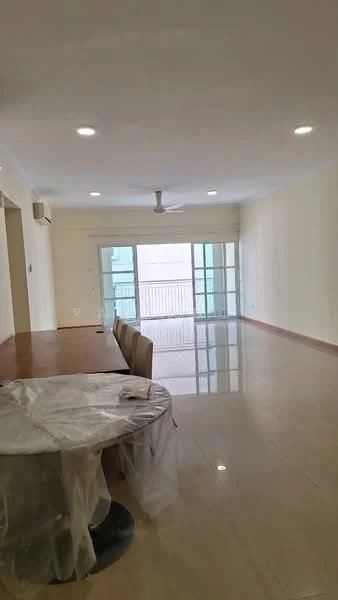 Living features: white painted walls, polished ceramic tile flooring, recessed downlights, 5-blade ceiling fan, floor-to-ceiling sliding glass door, balcony access, dining table with chairs, neutral color palette; style: modern.