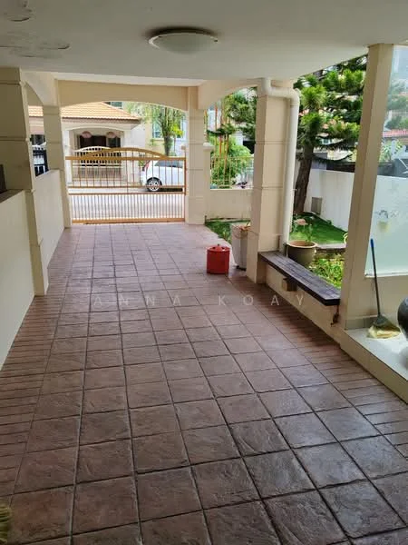Exterior type: linked terrace house; features: paved walkway, covered porch, garden area with grass, decorative planters, metal gate, fenced perimeter, columns supporting the roof, outdoor lighting fixture; style: modern.