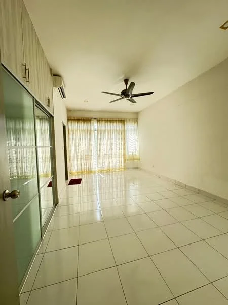 Living features: white painted walls, glossy white tile flooring, 5-blade ceiling fan, floor-to-ceiling windows, sheer curtains, sliding glass door, air conditioning unit, recessed lighting; style: modern.