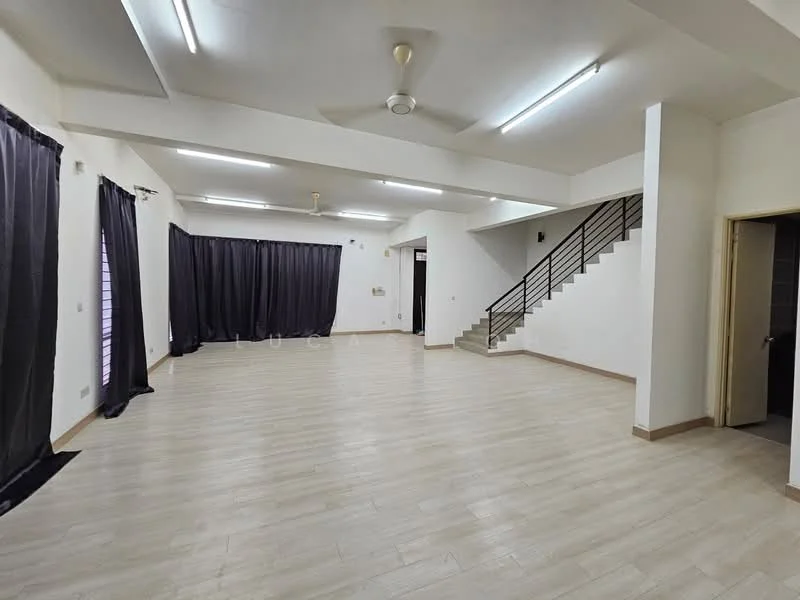 Living features: laminate flooring, white painted walls, ceiling fan, recessed downlights, blackout curtains, staircase with metal railing, large windows, open layout; style: modern.