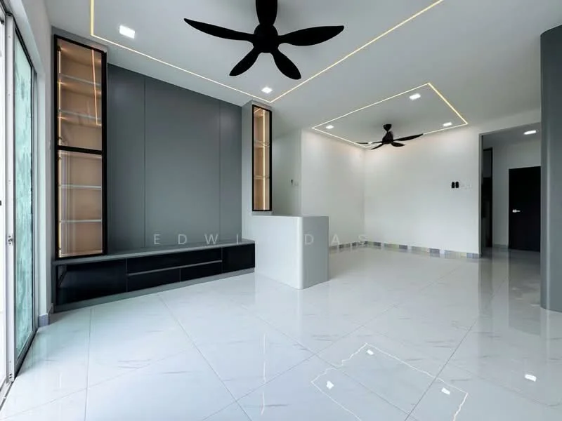 Living features: white painted walls, grey accent wall, marble tile flooring, recessed downlights, 5-blade ceiling fan with light, built-in cabinetry, large windows, open layout; style: modern.