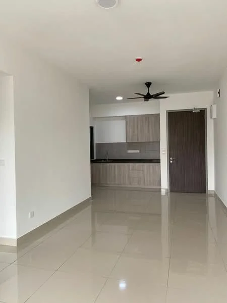 Living features: white painted walls, glossy ceramic tile flooring, 5-blade ceiling fan with light, recessed downlights, open kitchen area, kitchen cabinetry in wood finish, black countertop, door with wooden finish; style: modern.