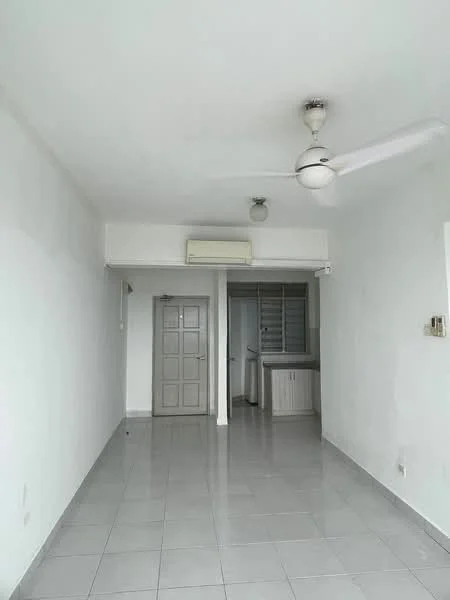 Living features: white painted walls, glossy ceramic tile flooring, 5-blade ceiling fan with light, wall-mounted split AC, door leading to kitchen, neutral color scheme, large window for natural light; style: minimalist.