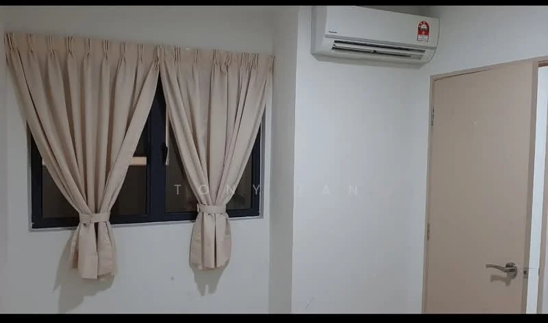 Room features: cream painted walls, dark-framed window, beige curtains, 1 wall-mounted split AC, light-colored door, door handle, neutral flooring; style: modern.