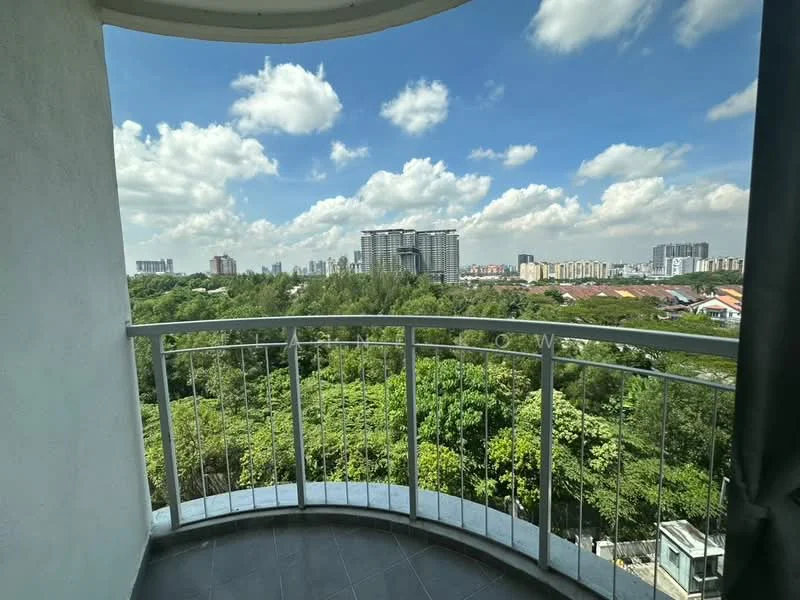 Room view: city.