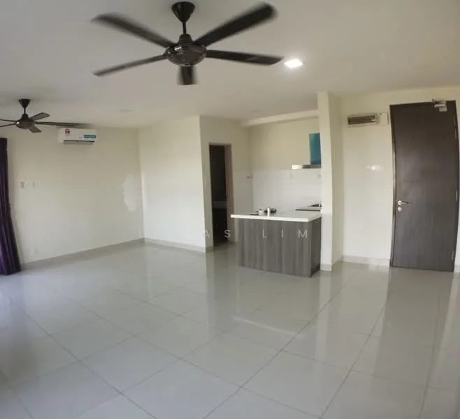 Living features: glossy tile flooring, white painted walls, ceiling fan, wall-mounted split AC, open kitchen layout, kitchen island, grey cabinetry, recessed lighting, large windows, neutral color scheme; style: modern.