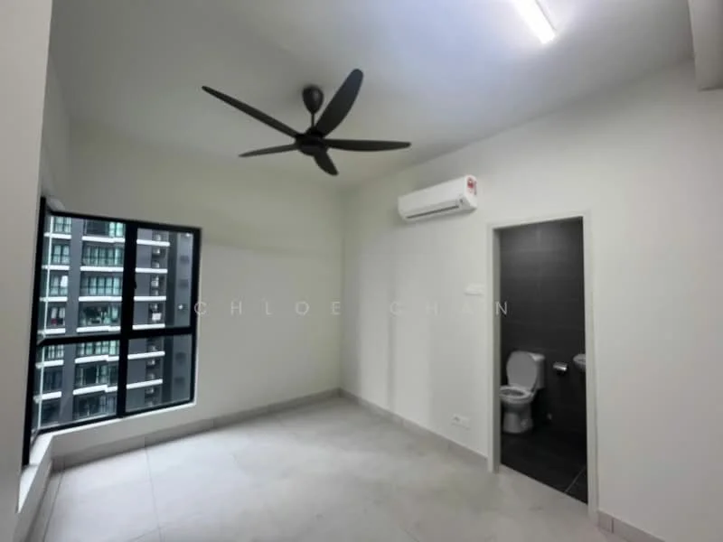 Bedroom features: light grey tiled flooring, white painted walls, 5-blade ceiling fan with light, floor-to-ceiling window, wall-mounted split AC, door leading to bathroom, black tiled bathroom wall, white toilet; style: modern; view: city.