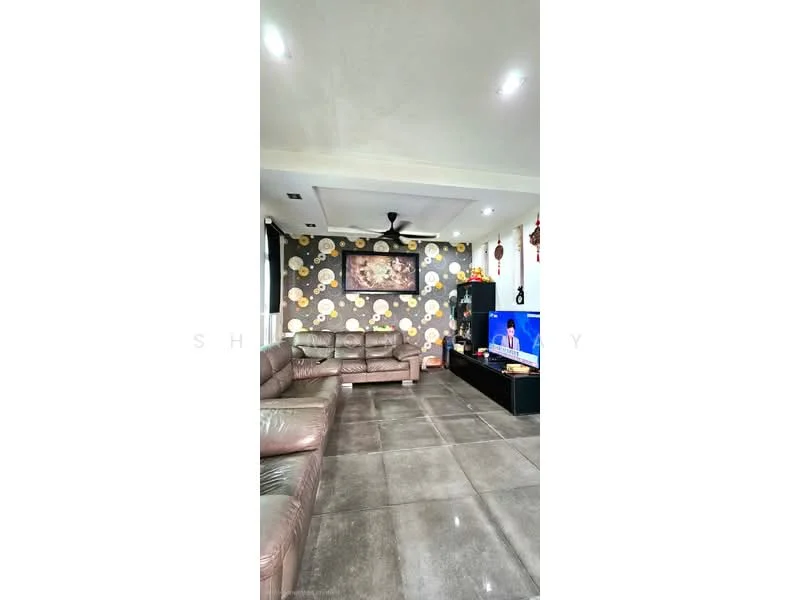 Living features: 3-seater leather sofa in brown, 2-seater leather sofa in brown, coffee table, TV console, wall-mounted TV, decorative wall with floral wallpaper, recessed downlights, ceiling fan, grey tile flooring, decorative artwork on wall; style: modern.