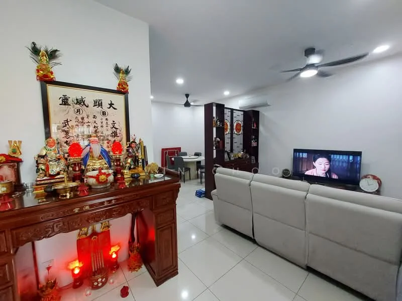 Living features: white painted walls, glossy tile flooring, 5-blade ceiling fan, wall-mounted TV, sofa in light grey, decorative altar with statues, framed artwork, decorative clock, dining table with chairs in background, air conditioning unit; style: modern.