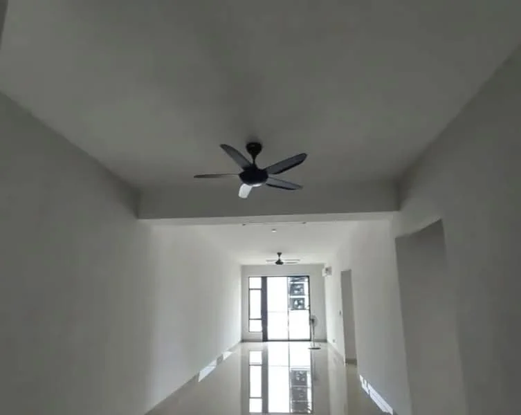 Room features: white painted walls, polished floor tiles, 5-blade ceiling fan, recessed lighting, large windows, open layout, high ceiling; style: modern.