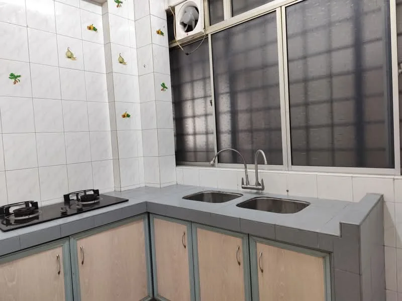 Kitchen features: double-bowl stainless-steel sink, chrome pull-down faucet, grey laminate countertop, white tiled walls, cream cabinetry with grey trim, 2-burner gas hob, exhaust fan, large window with grid pattern; style: modern.
