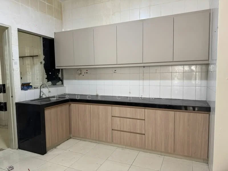 Kitchen features: laminate cabinetry in light wood finish, black granite countertop, single-bowl stainless-steel sink, chrome pull-down faucet, white tiled backsplash, white tiled walls, ceramic tile flooring, built-in upper cabinets, lower cabinets with drawers; style: modern.
