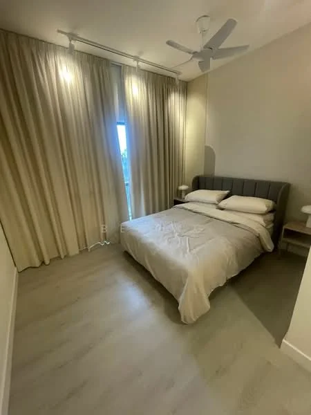 Bedroom features: queen-size bed with light bedding, upholstered headboard, two bedside tables, floor-to-ceiling window, sheer curtains, 5-blade ceiling fan, light-colored laminate flooring, neutral painted walls; style: modern.
