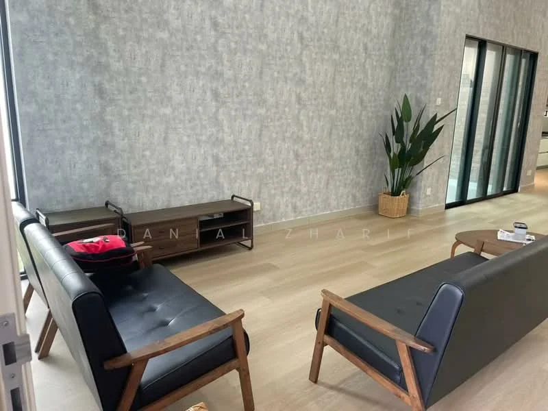 Living features: grey textured accent wall, light wood flooring, 2 black leather sofas with wooden frames, wooden coffee table, potted indoor plant, floor-to-ceiling windows, natural light, minimalist decor; style: modern.