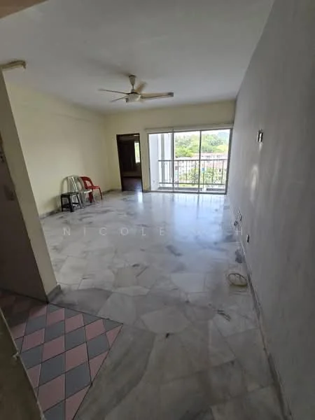 Living features: marble flooring, white painted walls, ceiling fan, sliding glass door, floor-to-ceiling windows, natural light from windows, balcony access, open layout; view: garden.