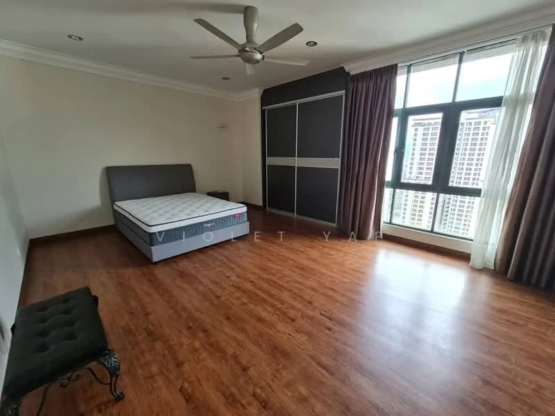 Bedroom features: wooden flooring, white painted walls, tray ceiling, 5-blade ceiling fan, floor-to-ceiling windows, curtains, queen-size bed base, built-in wardrobe, decorative bench; style: modern; view: city.