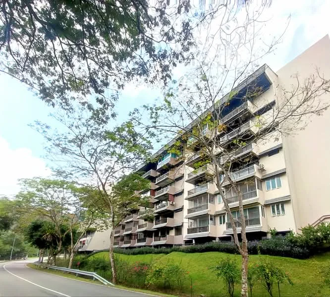Exterior type: low-rise apartment block; features: cream painted facade, recessed balconies, landscaped garden, mature trees, manicured lawn, surrounded by greenery; style: modern.