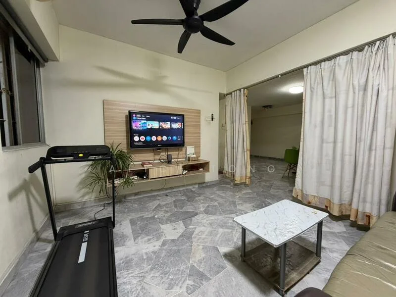 Living features: grey marble flooring, white painted walls, 5-blade ceiling fan with light, wall-mounted TV, wooden TV console, treadmill, glass coffee table, sofa in beige, curtains, indoor plant; style: modern.