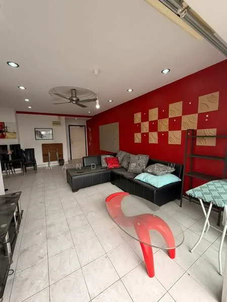 Living features: 3-seater black leather sofa, red accent wall, white painted walls, ceiling fan with light, glass coffee table with red base, tile flooring, wall-mounted mirror, decorative wall panels, dining table with black chairs, open layout; style: modern.