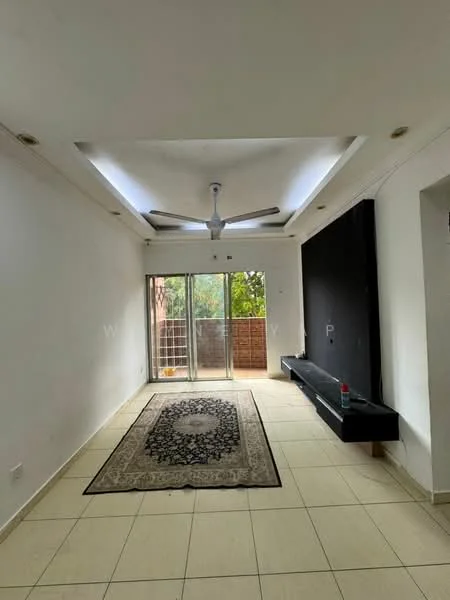 Living features: white painted walls, tile flooring, tray ceiling, 5-blade ceiling fan with light, floor-to-ceiling sliding glass door, black accent wall, area rug with geometric pattern, built-in bench seating; style: modern; view: garden.
