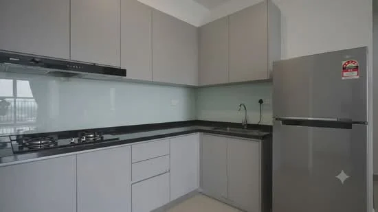 Kitchen features: grey cabinetry, black countertop, stainless-steel fridge, stainless-steel gas hob, built-in range hood, single-bowl stainless-steel sink, chrome pull-down faucet, glass backsplash, wall-mounted electrical outlet, open shelving, drawer storage; style: modern.