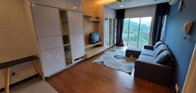 Living features: grey fabric 3-seater sofa, wooden coffee table, TV console, wall-mounted TV, decorative area rug with geometric pattern, floor-to-ceiling windows, curtains, wooden flooring, shelving unit, wall-mounted decor, recessed ceiling lights, ceiling fan; style: modern; view: mountain.