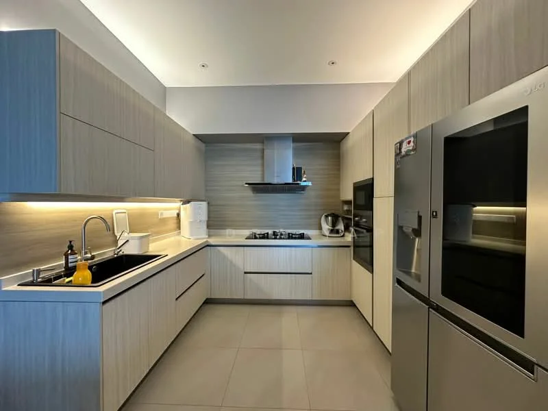 Kitchen features: light wood cabinetry, black countertop, single-bowl stainless-steel sink, chrome pull-down faucet, built-in gas hob, built-in oven, stainless-steel fridge, microwave, recessed downlights, grey tiled flooring, wall-mounted range hood, white backsplash; style: modern.