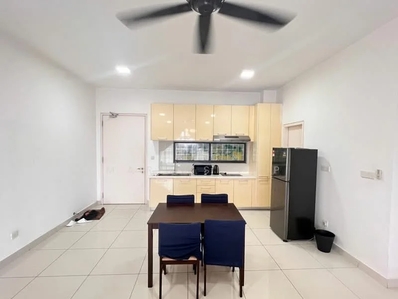 Kitchen features: light wood cabinetry, white countertops, stainless-steel fridge, built-in oven, 4-burner gas hob, single-bowl stainless-steel sink, chrome pull-down faucet, tile flooring, ceiling fan, dining table with 4 blue chairs, wall-mounted microwave, open layout; style: modern.
