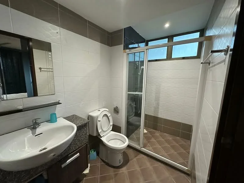 Bathroom features: single-sink vanity with granite countertop, chrome basin mixer faucet, framed mirror, one-piece toilet, walk-in shower with glass enclosure, rain shower head, tile cladding on walls, ceramic tile flooring in brown, window for natural light, towel rack, shower mat; style: modern.