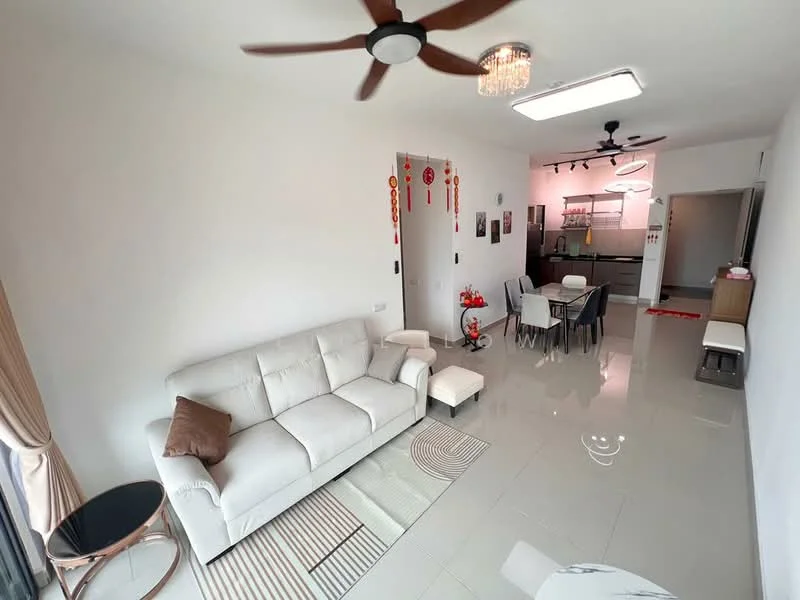 Living features: 3-seater fabric sofa in white, accent chair, coffee table, area rug with geometric pattern, ceiling fan, recessed LED downlights, wall-mounted TV, dining table with chairs, open kitchen in background, decorative wall with Chinese ornaments, large windows with curtains, glossy tile flooring; style: modern.