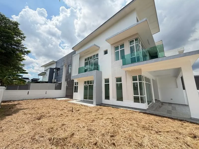 Exterior type: detached bungalow; features: white painted facade, glass balcony railings, flat roof, approximately 2-storey, manicured lawn area, large windows, concrete driveway, surrounded by greenery; style: modern.