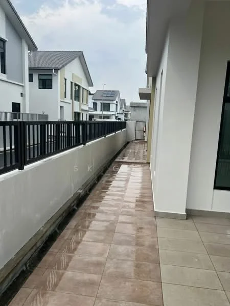 Exterior type: linked terrace house; features: paved walkway, white painted walls, fenced boundary, two-storey building, sliding glass door, roof overhang, concrete flooring, drainage channel; style: modern.