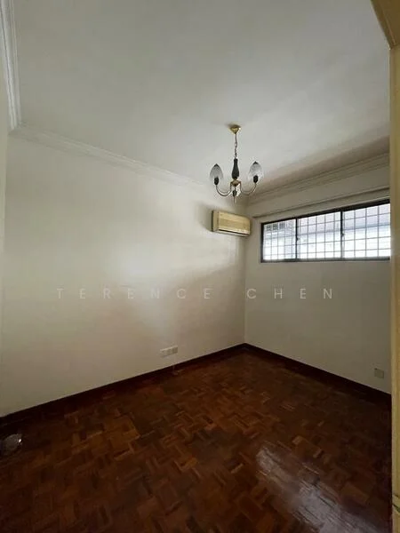 Room features: white painted walls, parquet wood flooring, ceiling rose, chandelier, 1 wall-mounted split AC, window with grid pattern, baseboard, crown moulding.