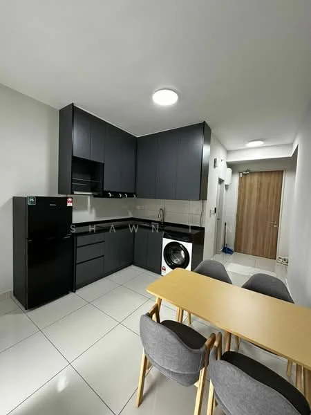 Kitchen features: black cabinetry, white tiled backsplash, stainless-steel fridge, built-in oven, 4-burner gas hob, single-bowl stainless-steel sink, chrome pull-down faucet, white countertop, washing machine, dining table with 4 grey chairs, recessed ceiling lights, tile flooring; style: modern.