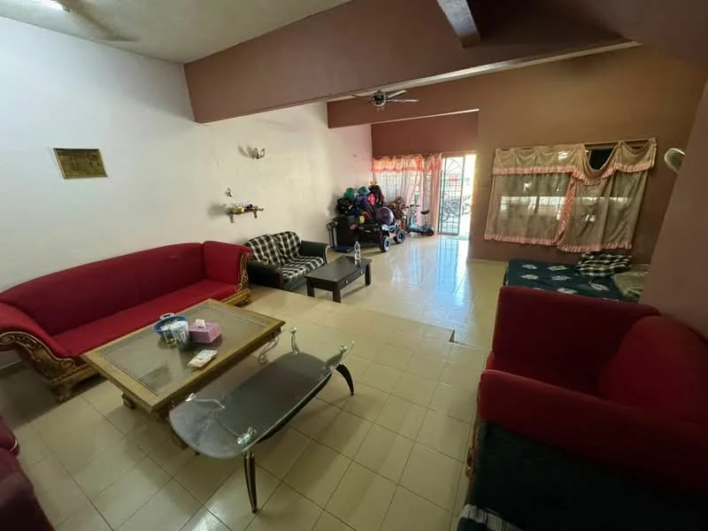 Living features: red upholstered sofa, black and white checkered sofa, glass coffee table, tile flooring, ceiling fan, large windows with sheer curtains, decorative wall with artwork, wall-mounted shelf, area rug with geometric pattern; style: traditional.