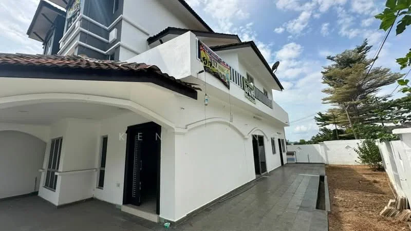 Exterior type: detached bungalow; features: white painted facade, flat roof, two-storey structure, covered porch area, sliding glass door, large windows, manicured landscaping, paved walkway, surrounded by greenery; style: modern.