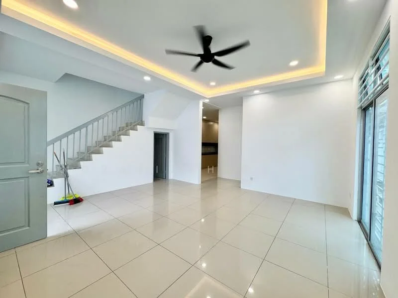 Living features: white painted walls, glossy ceramic tile flooring, tray ceiling with recessed lighting, 5-blade ceiling fan, large windows with blinds, open layout, staircase leading to upper floor, doorway leading to kitchen area; style: modern.