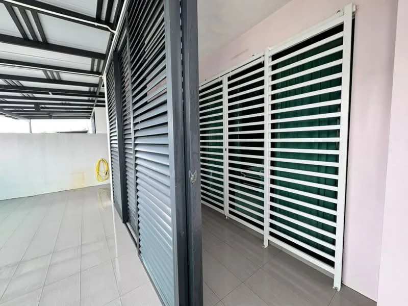 Room features: sliding glass door, horizontal louvered windows, white painted walls, grey tiled flooring, exposed ceiling beams, green curtains, yellow hose, open space layout; style: modern.