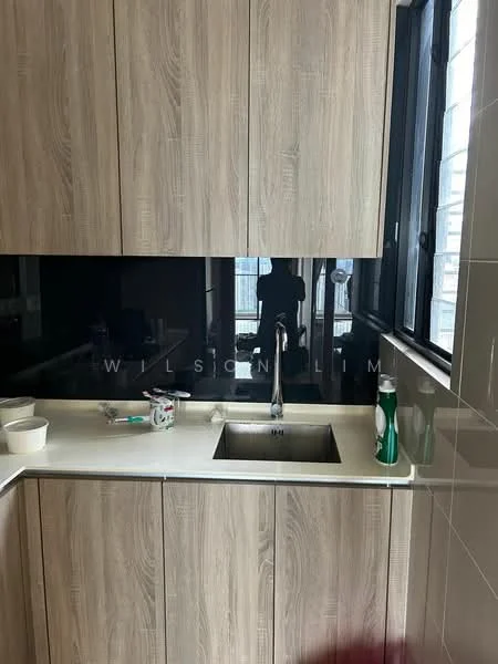 Kitchen features: single-bowl stainless-steel sink, chrome pull-down faucet, laminate cabinetry in wood finish, black glass backsplash, white countertop, floor-to-ceiling window, open shelving, kitchen utensils visible; style: modern; view: city.