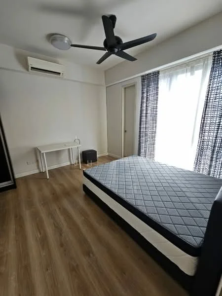 Bedroom features: queen-size bed, wooden flooring, 5-blade ceiling fan, wall-mounted split AC, floor-to-ceiling windows, blackout curtains, study desk, small stool, white painted walls; style: modern.