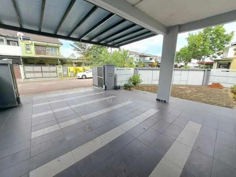 Exterior type: linked terrace house; features: paved driveway, grey tiled flooring, covered car porch, surrounded by low fencing, manicured lawn, mature trees, adjacent to residential street; style: modern.