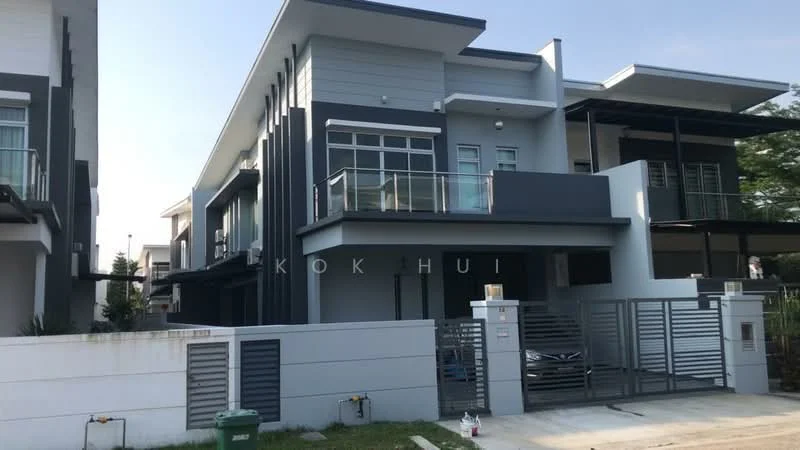 Exterior type: semi-detached house; features: grey painted facade, recessed balconies, flat roof, two-storey structure, manicured lawn, paved driveway, glass sliding doors, metal gate, modern architectural design, large windows, outdoor balcony, front porch; style: modern.
